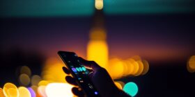 Dark Social : comment mesurer ce qu’on ne voit pas (DM, partages privés, WhatsApp…) ?